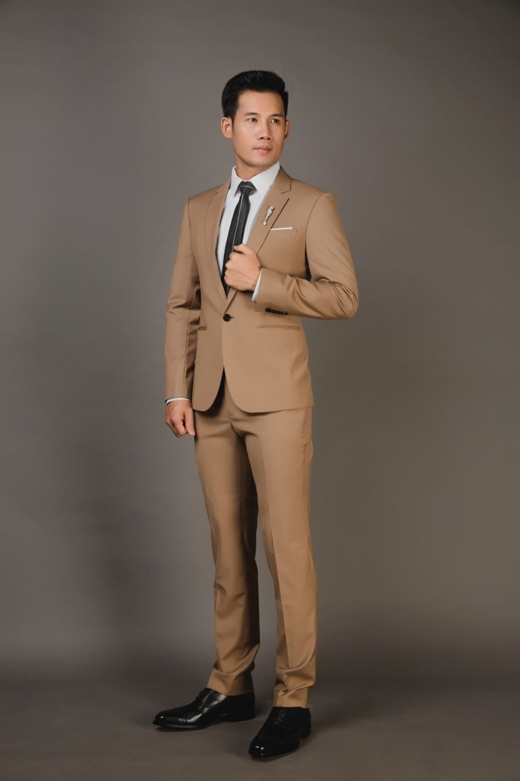 500560 Light Beige Suit